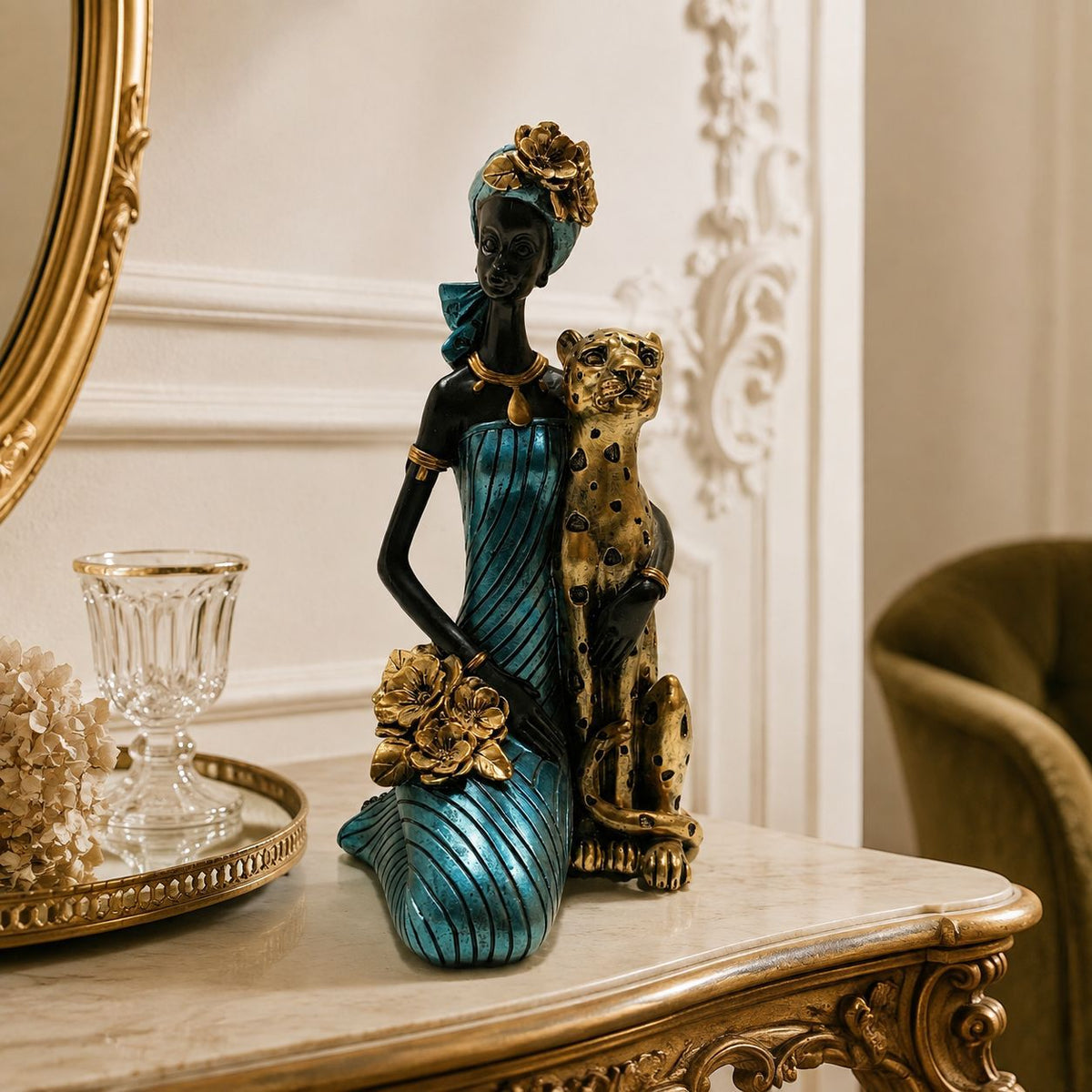 Elegant sculpture with leopard casting Acalora