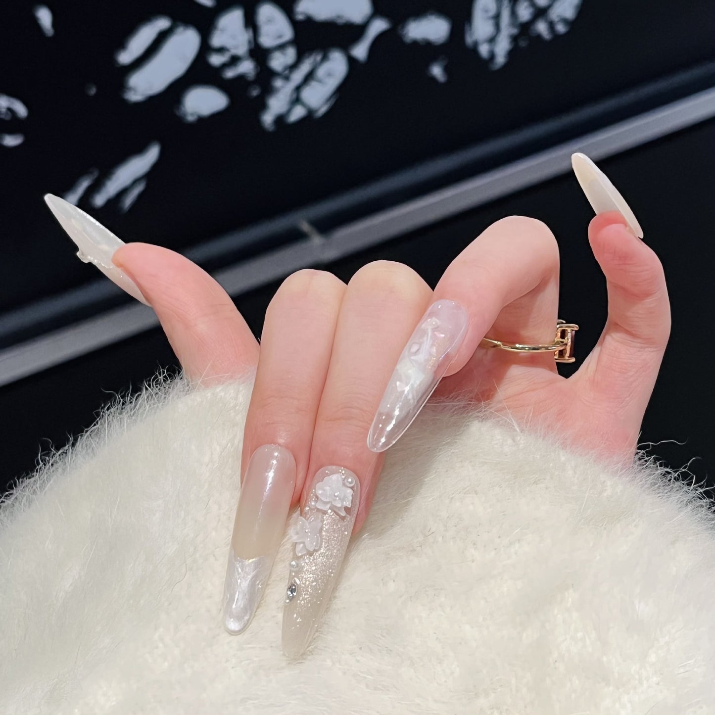 Artistic Long Press-On Nail Set with Elegant Floral Design Acalora