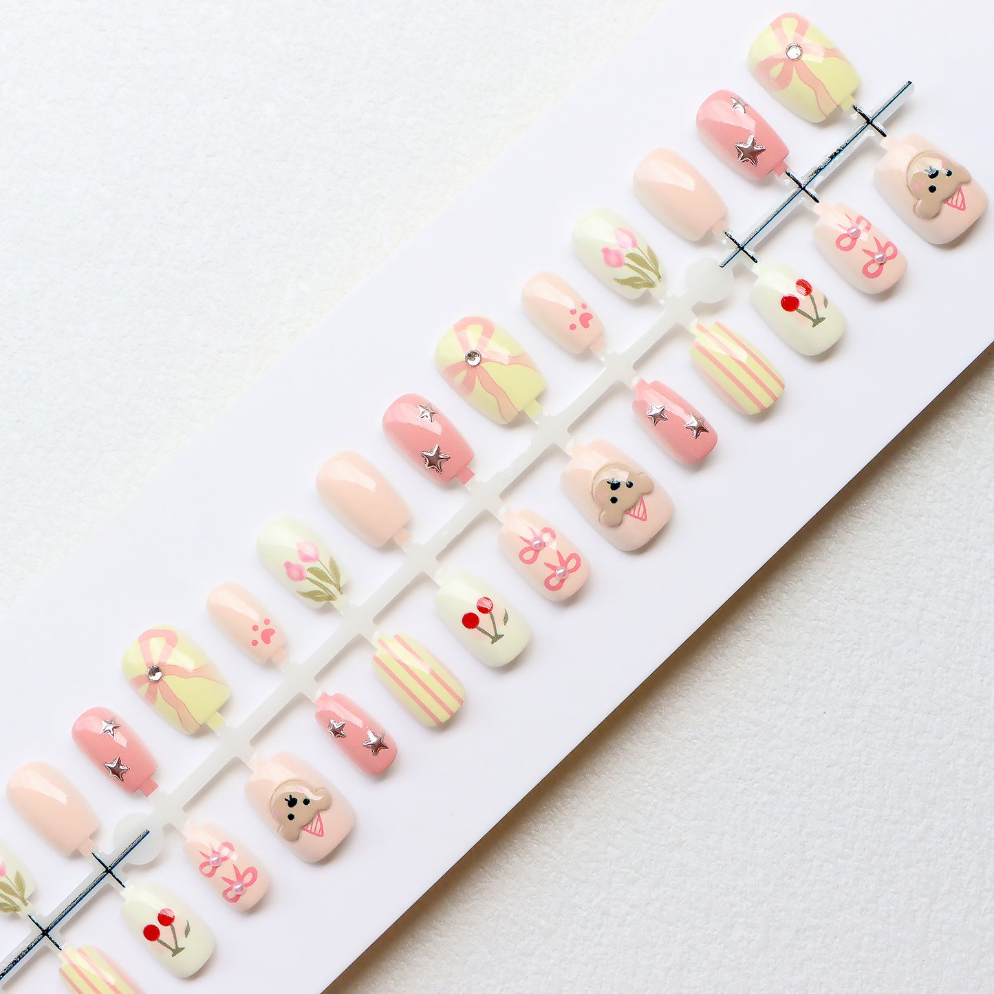 Cute Themed Press-On Nail Art Set Acalora