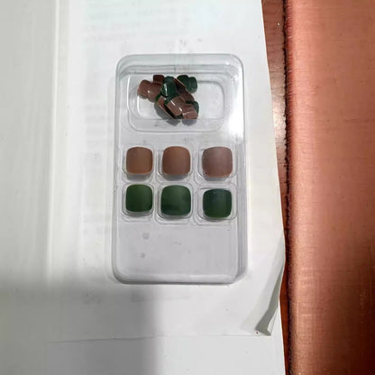 Decorative Press-On Nail Set Acalora