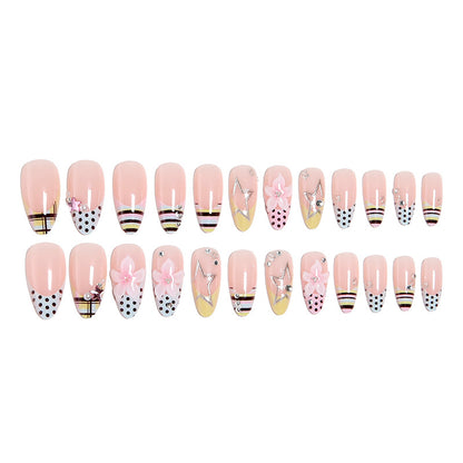 Artificial nail set with decadent floral and geometric design Acalora