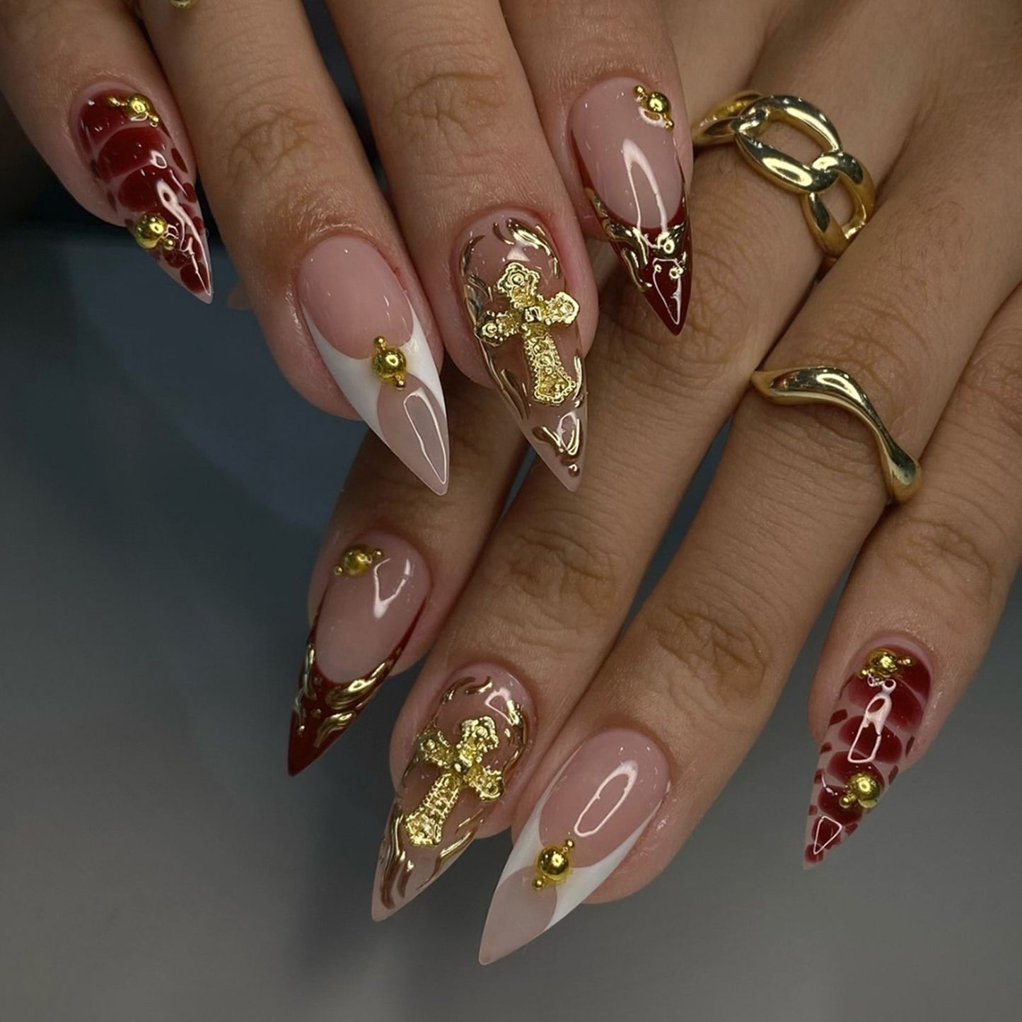 Premium Decorative Press-On Nail Art Set with Gold Accents Acalora