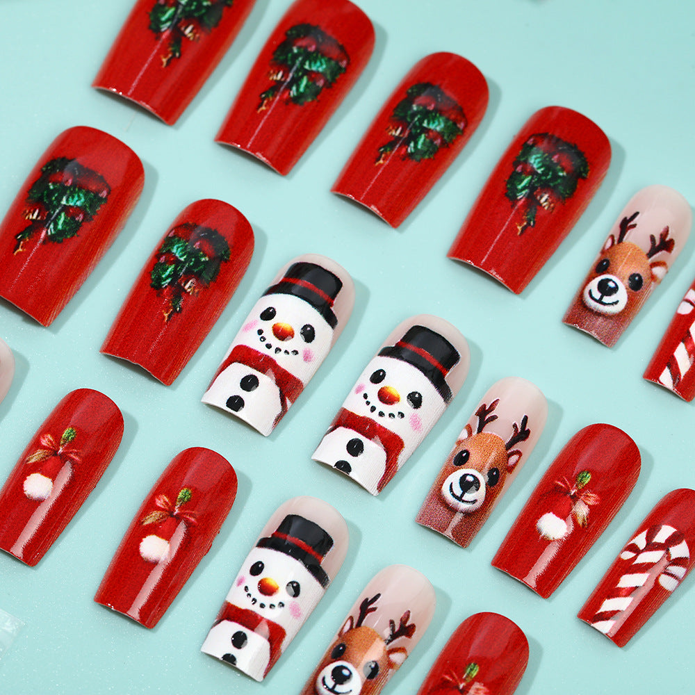 Festive artificial nails in Christmas design Acalora
