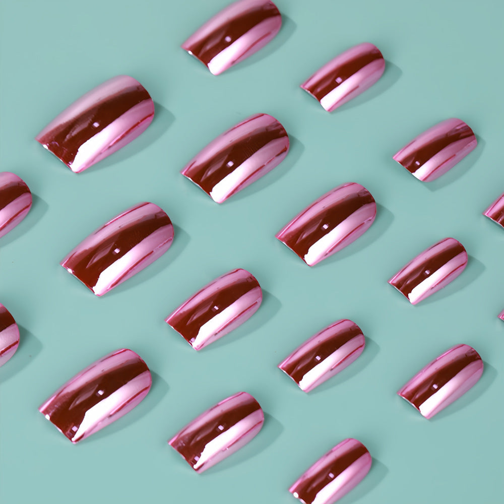 Artificials nails in creative design Acalora
