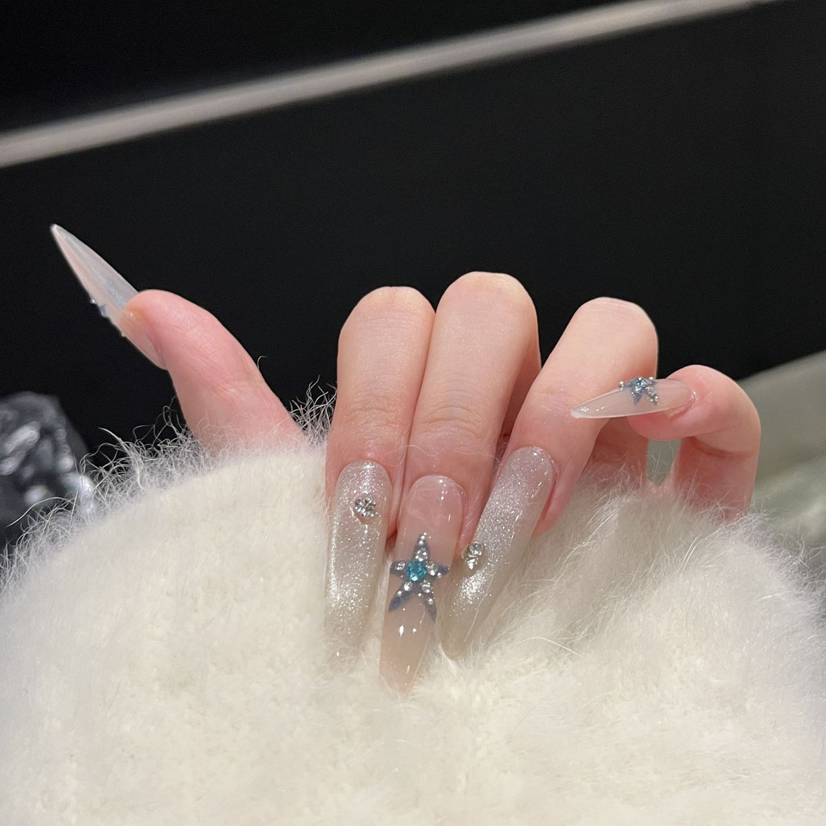 Star-Accent Press-On Nail Art Set Acalora
