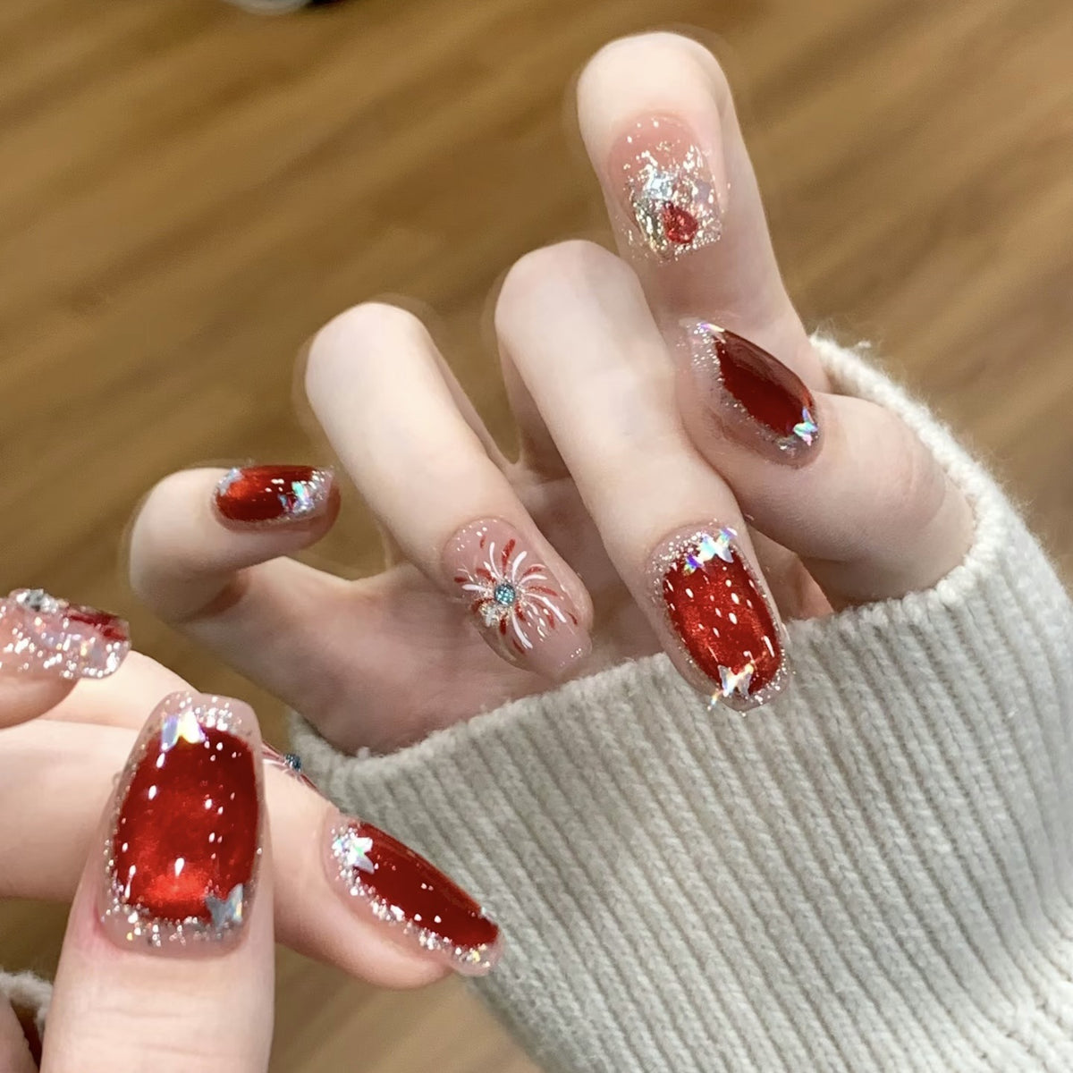 Artistic Press-On Nail Set with Glitter and Star Accents Acalora