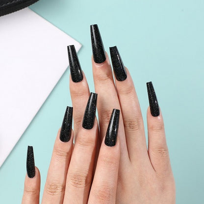 Elegant and glittering artificial nails Acalora