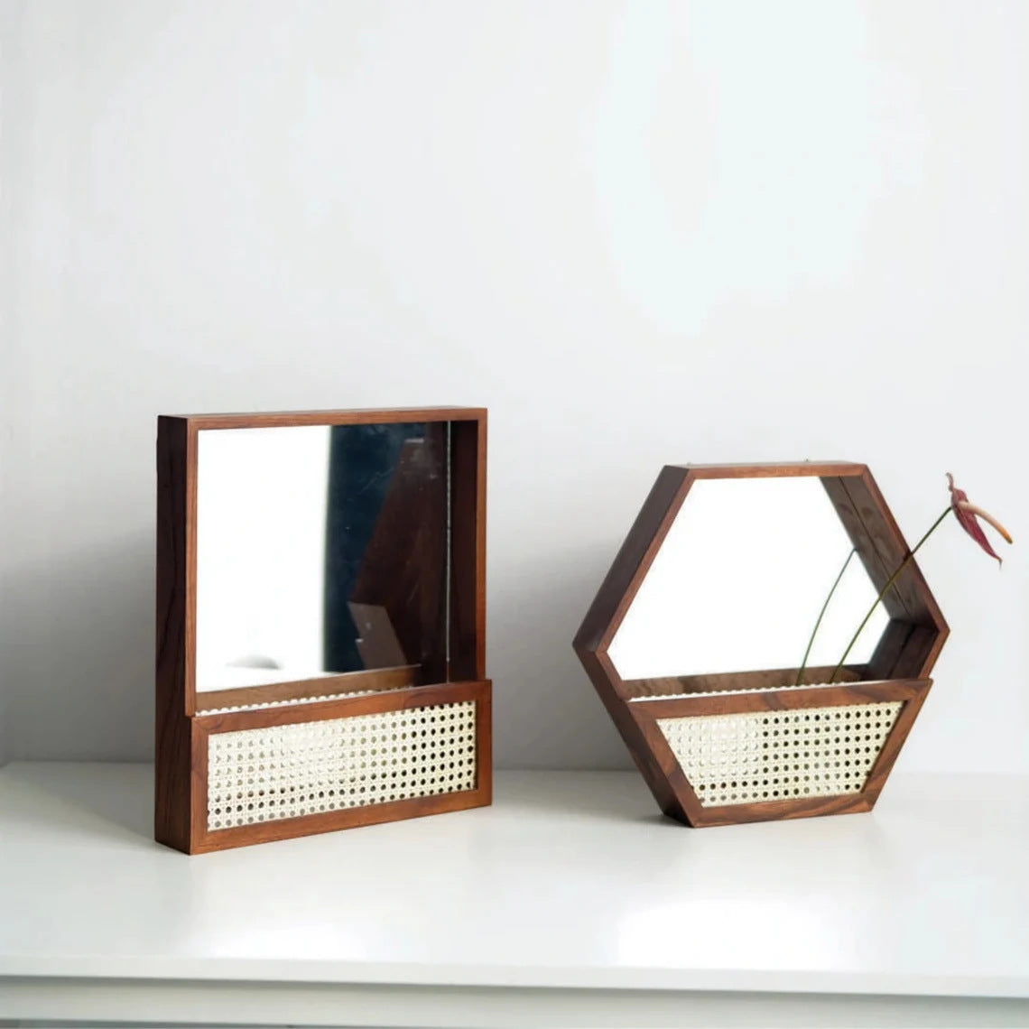 Rustic wall mirror with natural rattan frame Acalora