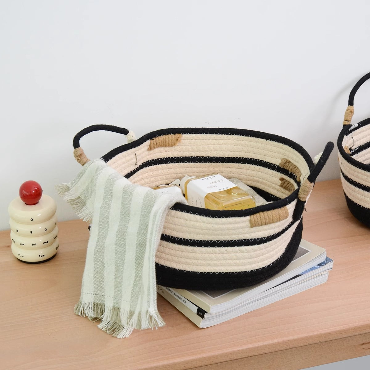Playful storage basket Acalora