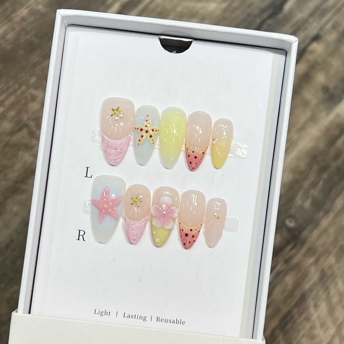 Summer-Inspired Press-On Nail Art Set Acalora