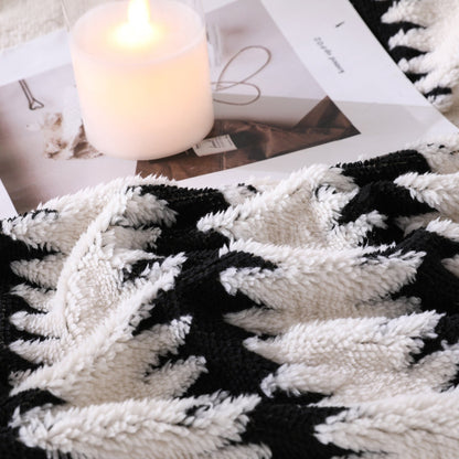 Chic Floral Pattern Throw Blanket