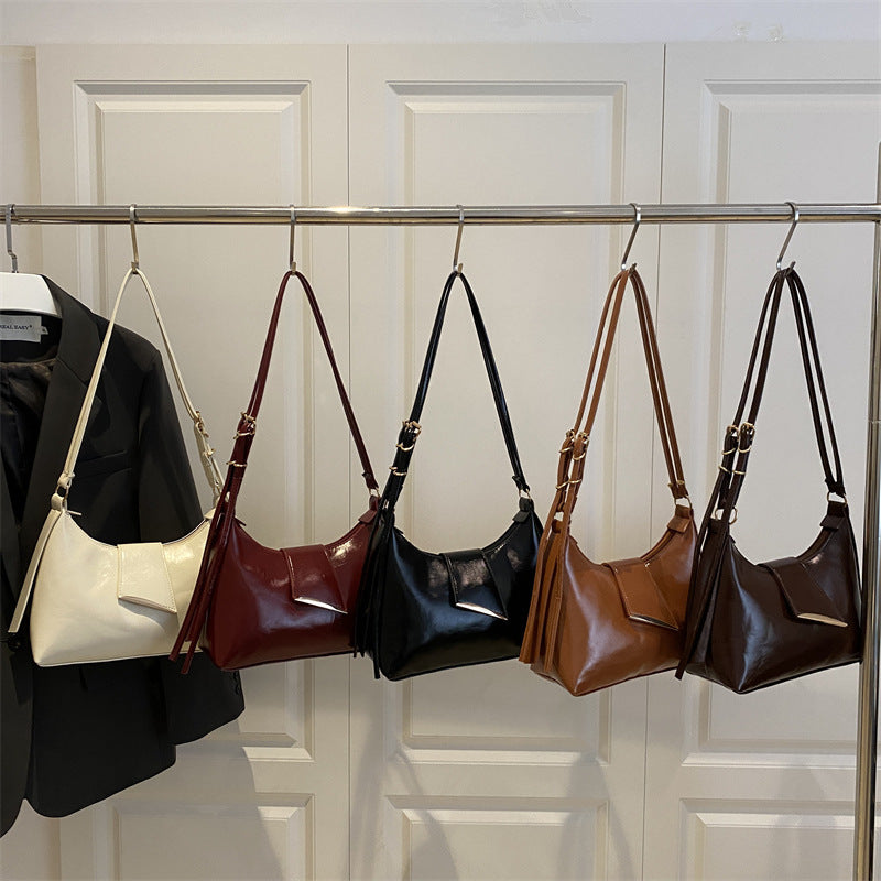 Luxurious Patent Leather Shoulder Bag Acalora