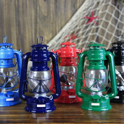 Retro Metal Kerosene Lantern with Clear Glass Globe and Adjustable Wick Decorative Oil Lamp Acalora
