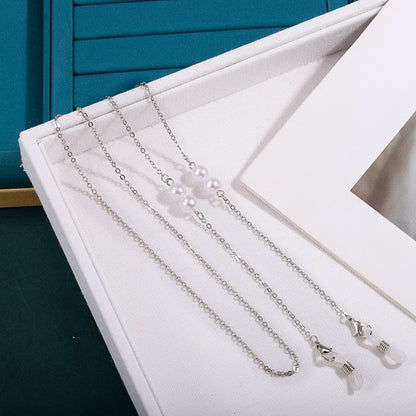 Elegant Eyewear Chain with Pearl Accents Acalora