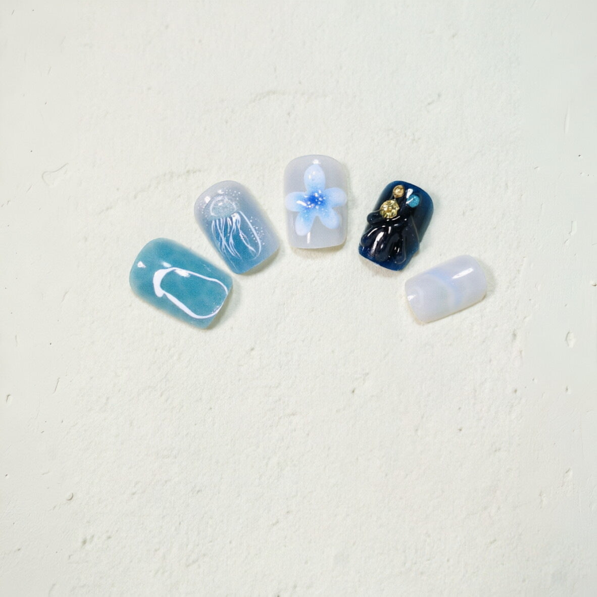 Ocean-Inspired Artistic Press-On Nail Design Acalora