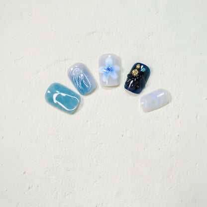 Ocean-Inspired Artistic Press-On Nail Design Acalora