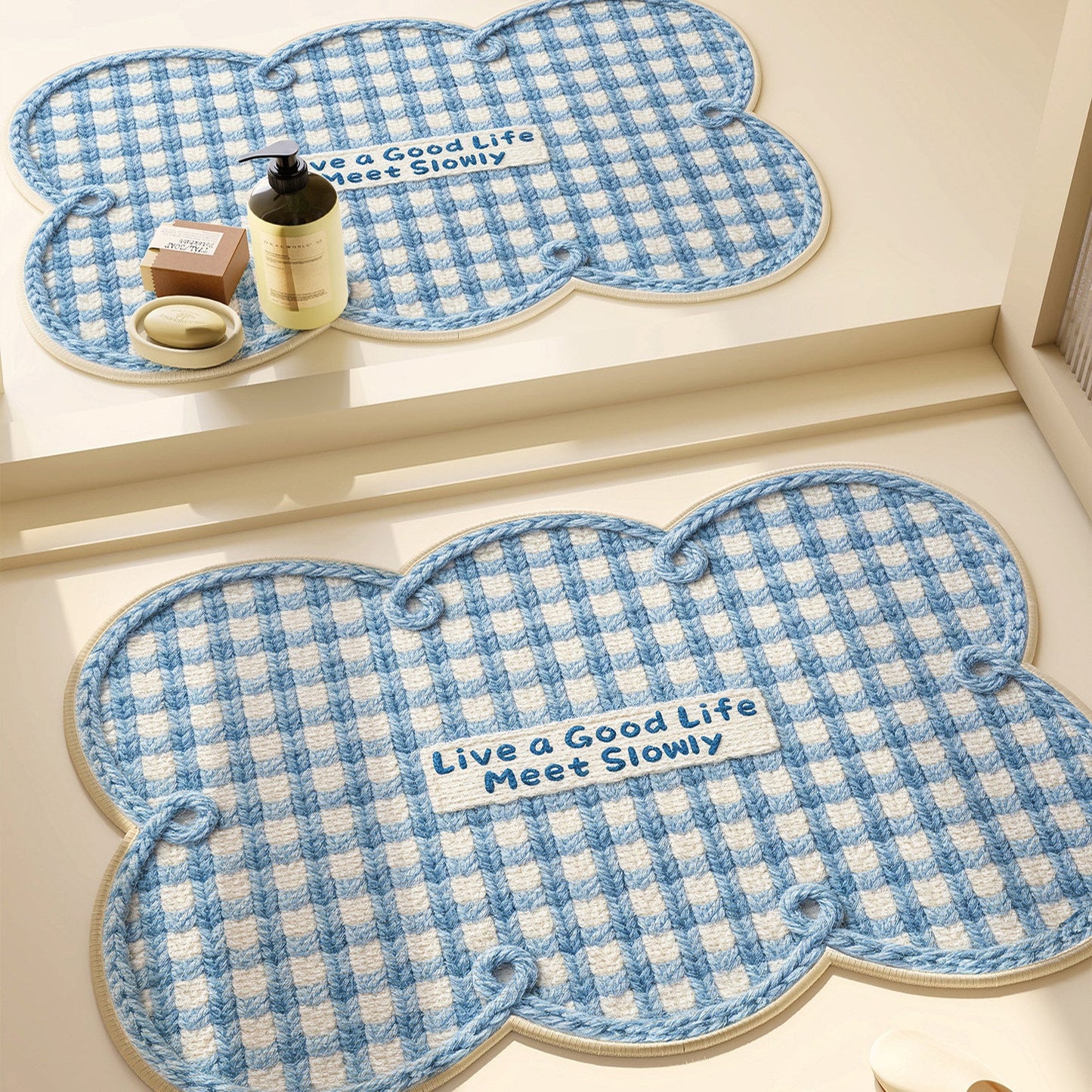 Heart-Patterned Bathroom Mat