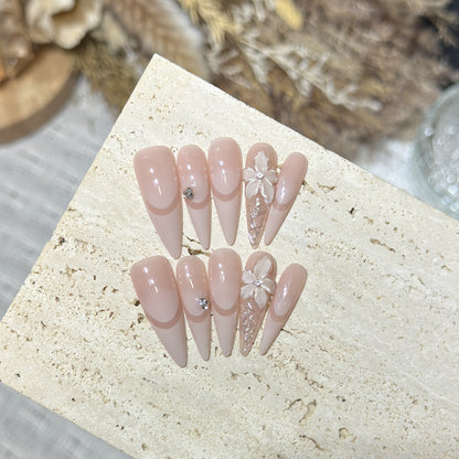 Elegant Stiletto Press-On Nail Art Set with Floral Accents Acalora