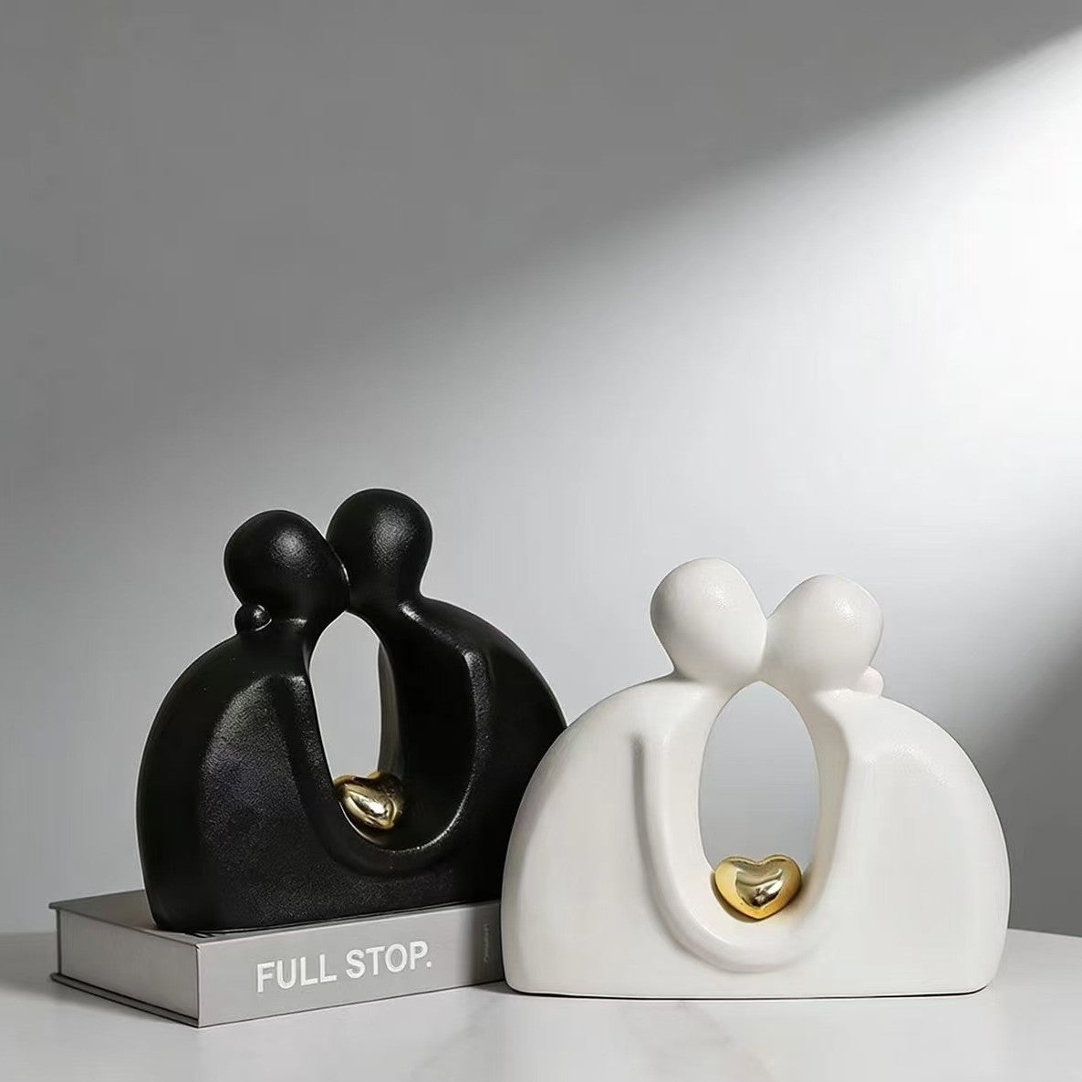 Loving decoration figure Acalora