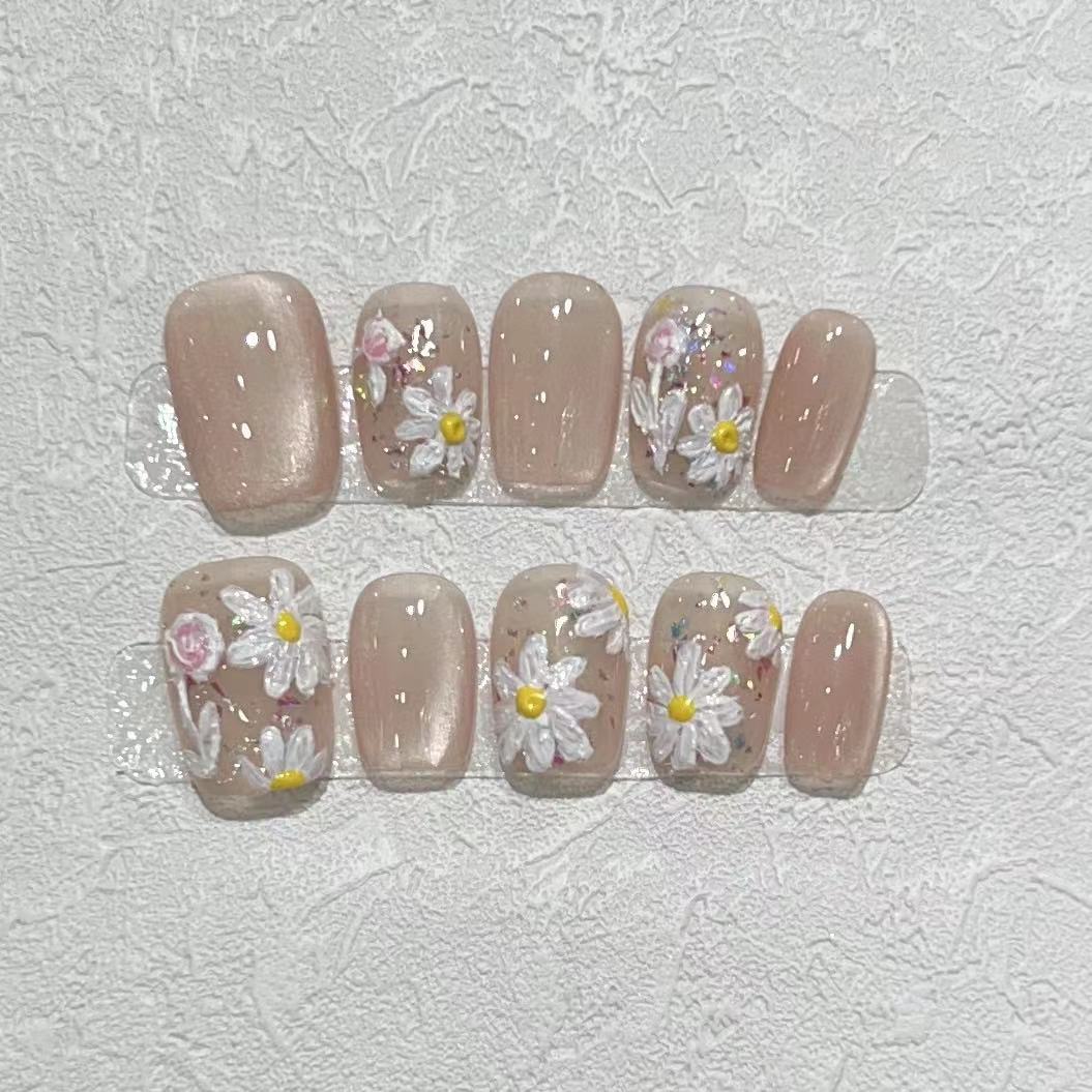 Floral-Inspired Press-On Nail Art Set Acalora