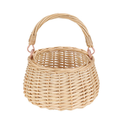 Handcrafted basket made of natural wicker Acalora