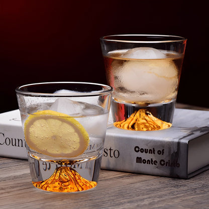 Whisky glasses with Fuji motif – Elegant set for connoisseurs