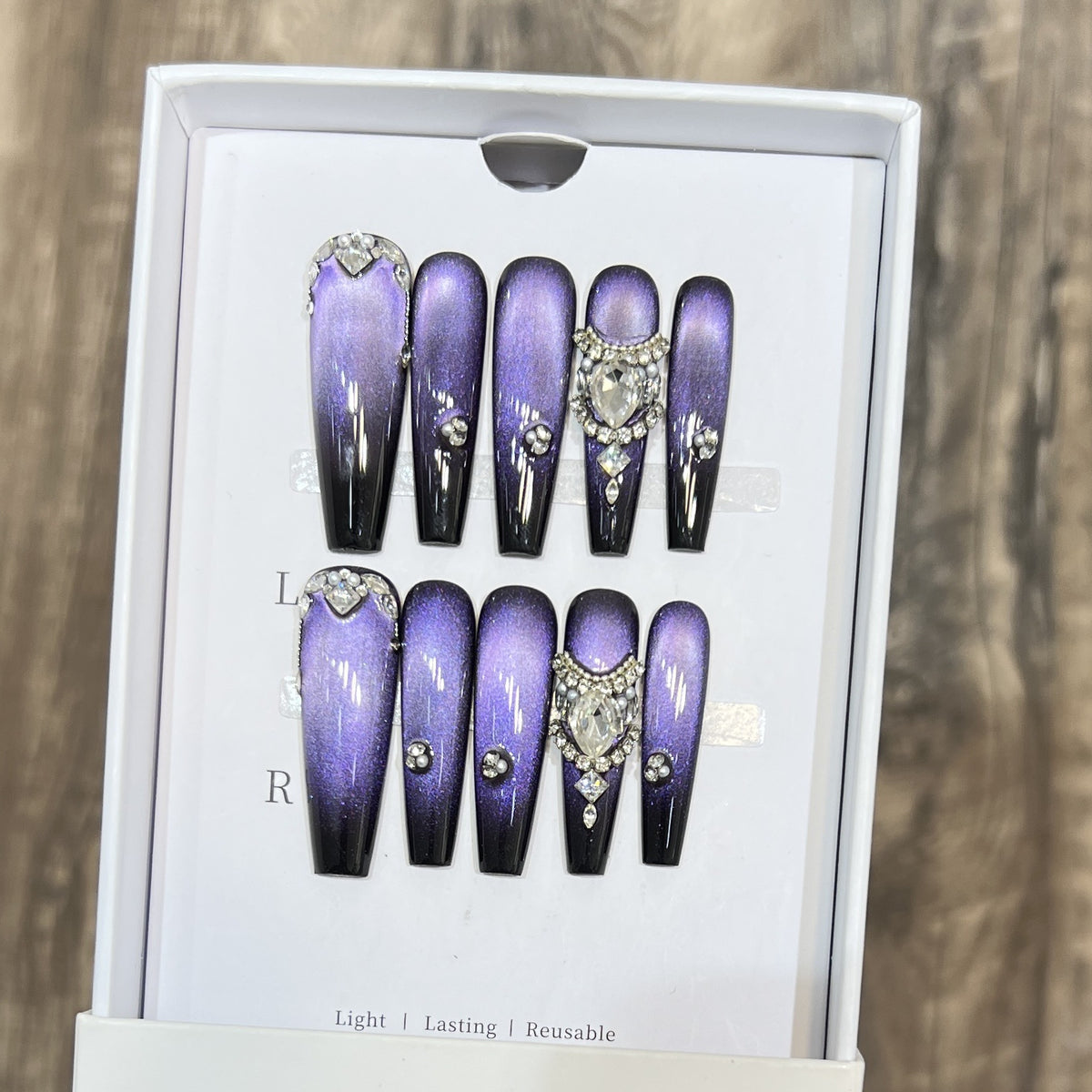 Decorative Press-On Nail Art Set with Gemstone Accents Acalora