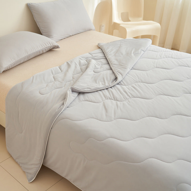 Ultra-soft cooling summer blanket – Lightweight Ice Crepe Comforter, breathable & machine washable climate blanket | Karnz