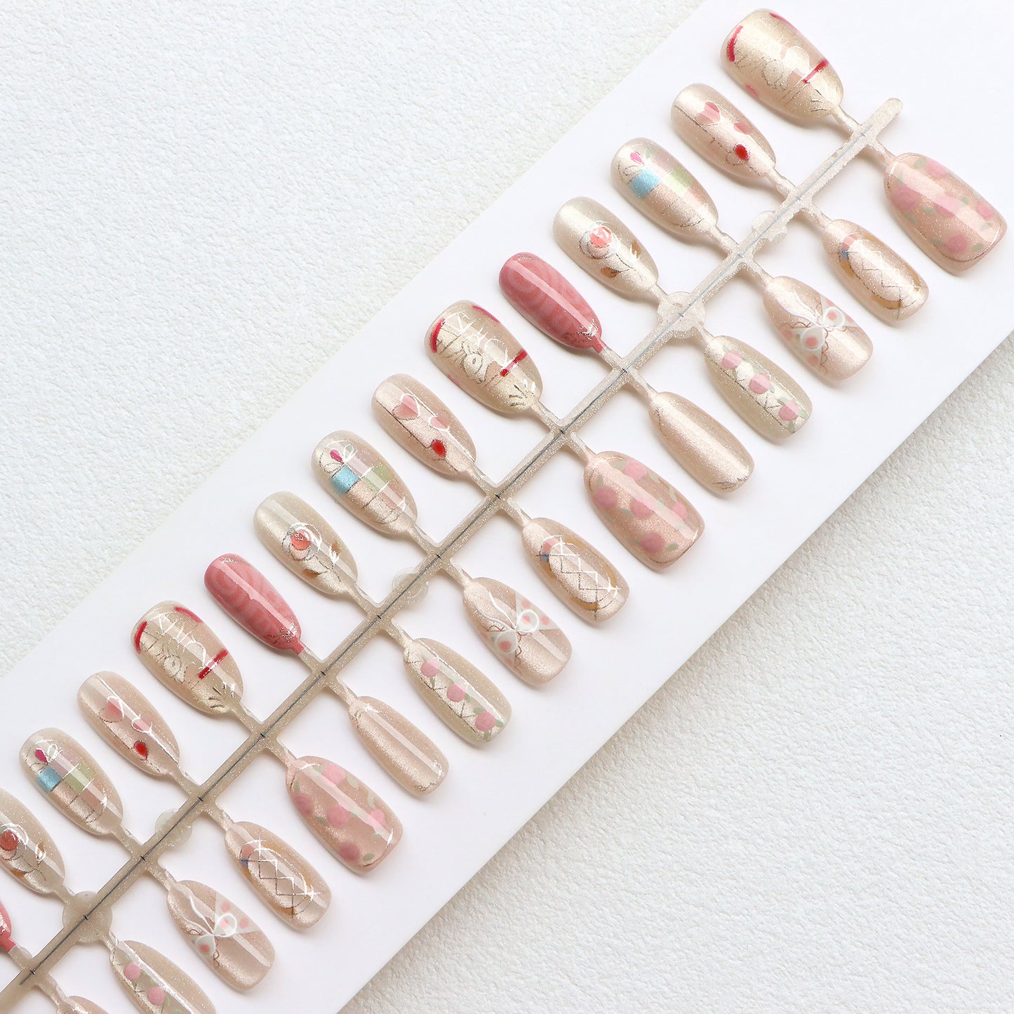 Decorative Press-On Nail Art Set with Artistic Designs Acalora