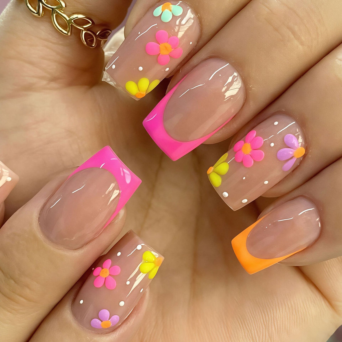Floral Accent Press-On Nail Art Acalora