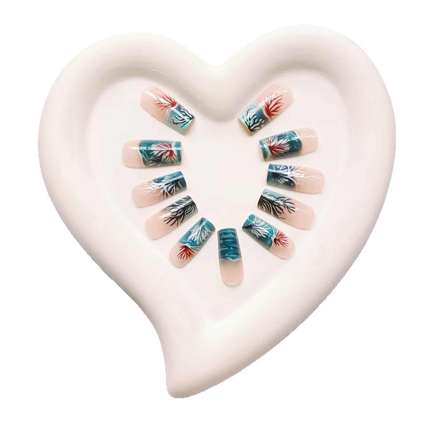 Ocean-Inspired Artistic Nail Art Acalora