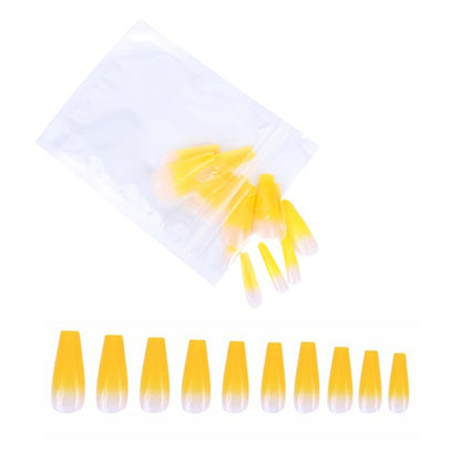 Artificial nails in elegant stiletto design Acalora