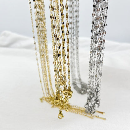 Elegant Interlaced Chain Necklace Acalora
