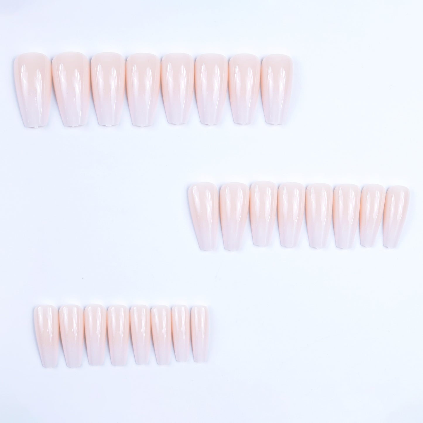 Artificial nails with an elegant high-gloss finish Acalora
