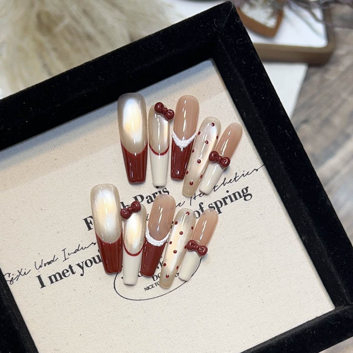 Premium Press-On Nail Art Set with Elegant Heart & Leaf Design Acalora