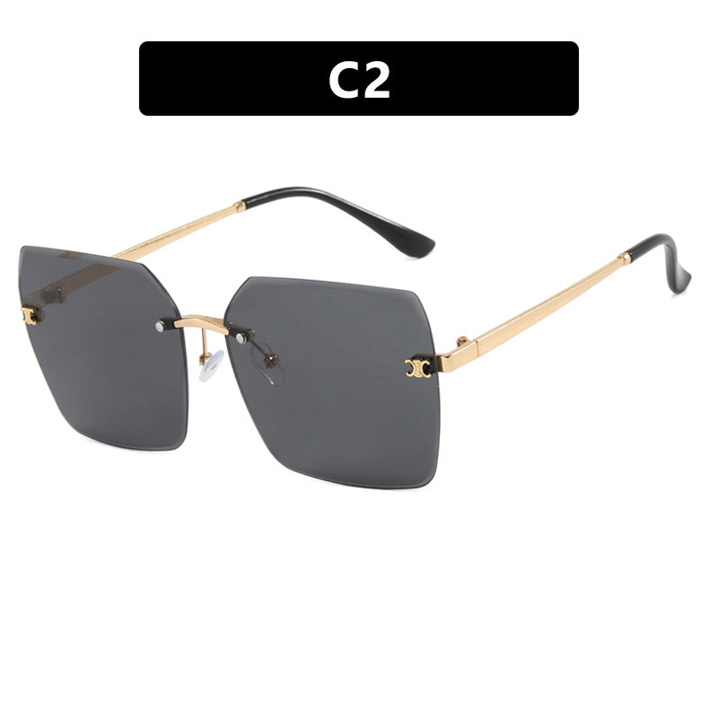 Women's square sunglasses in a modern design with a delicate metal frame Karnz