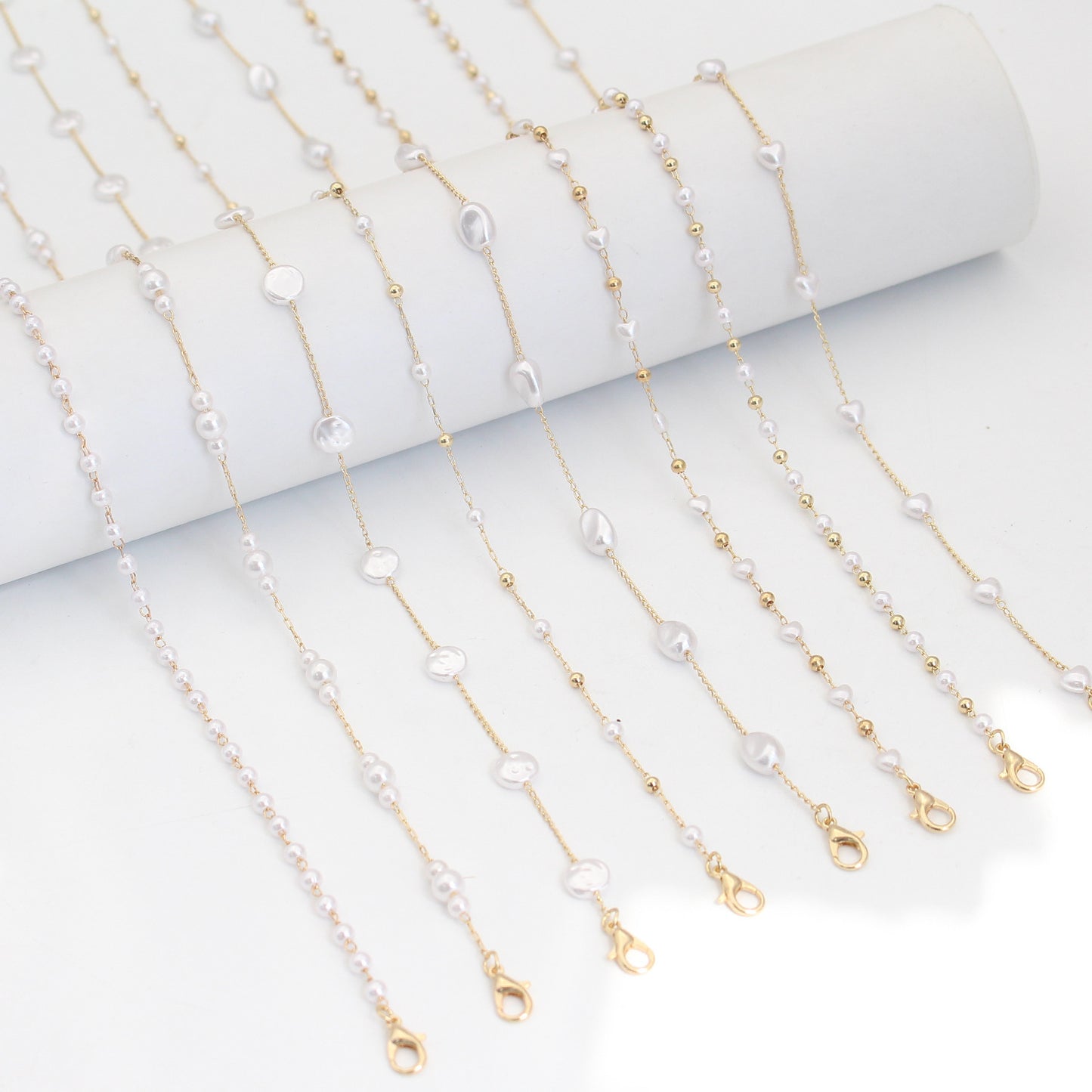 Pearl-Accented Eyewear Chain Acalora