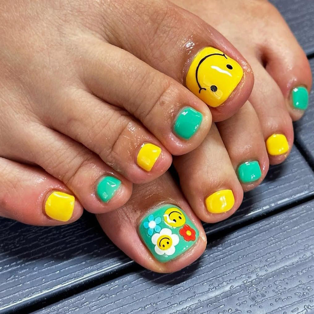 Artificial nails for elegant foot care Acalora