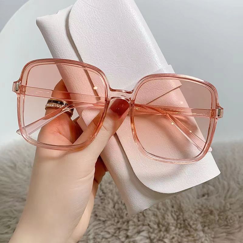 Women's square oversized sunglasses with integrated UV protection Skanto