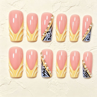Glamorous Stiletto Press-On Nail Art Set Acalora