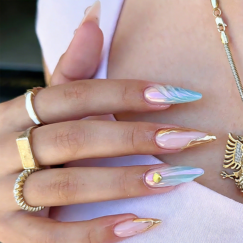Acrylic nail set with glitter and shell design Acalora