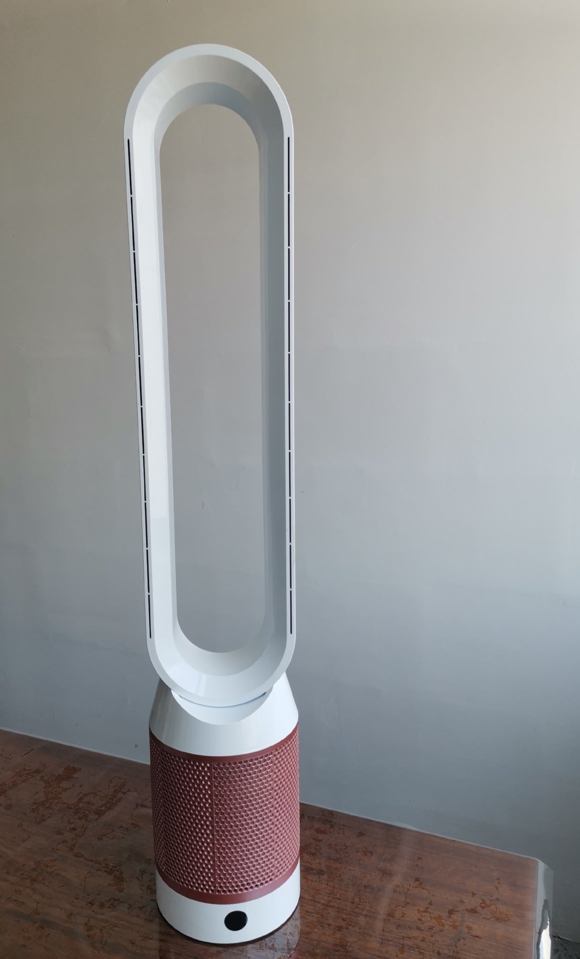 Cool bladeless tower fan with HEPA air purifier and remote control Skanto