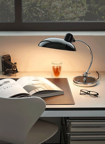 Skanto | Bauhaus KI Classic Table Lamp Replica