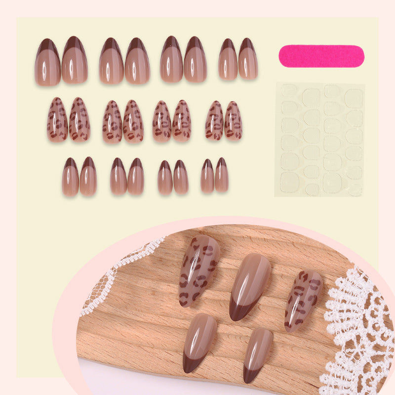 Trendy Press-On Nail Set Acalora