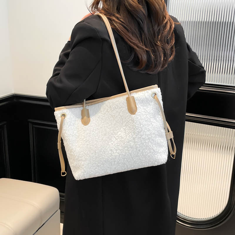 Oversized Faux Fur Tote Bag Acalora