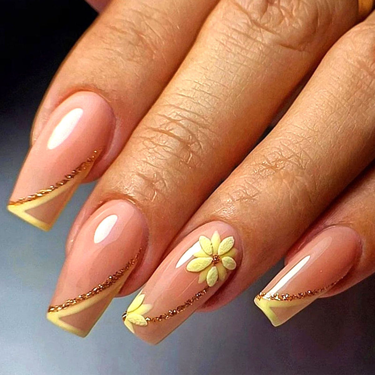 Decorative Floral Press-On Nail Art Set with 3D Flower Accents Acalora