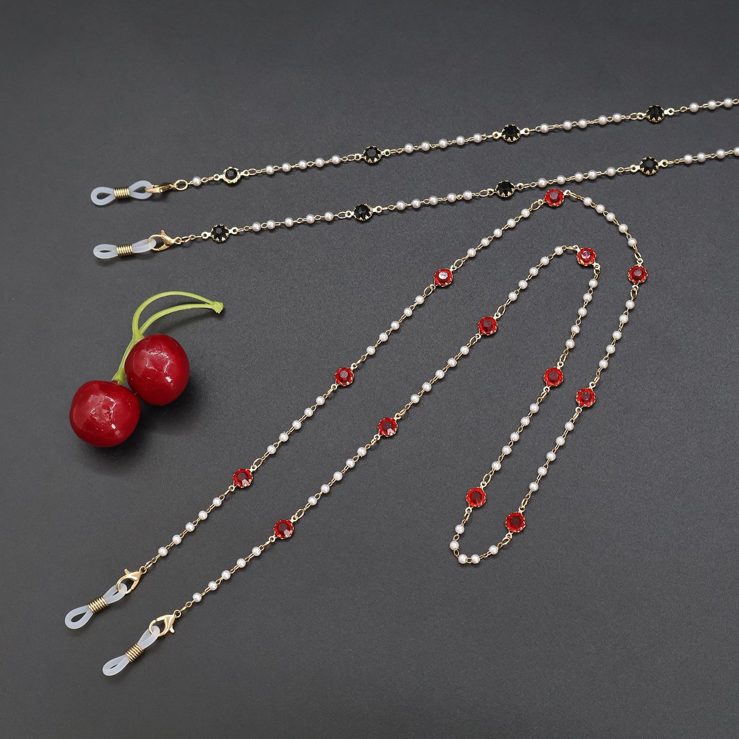 Elegant Pearl and Crystal Eyewear Chain Acalora