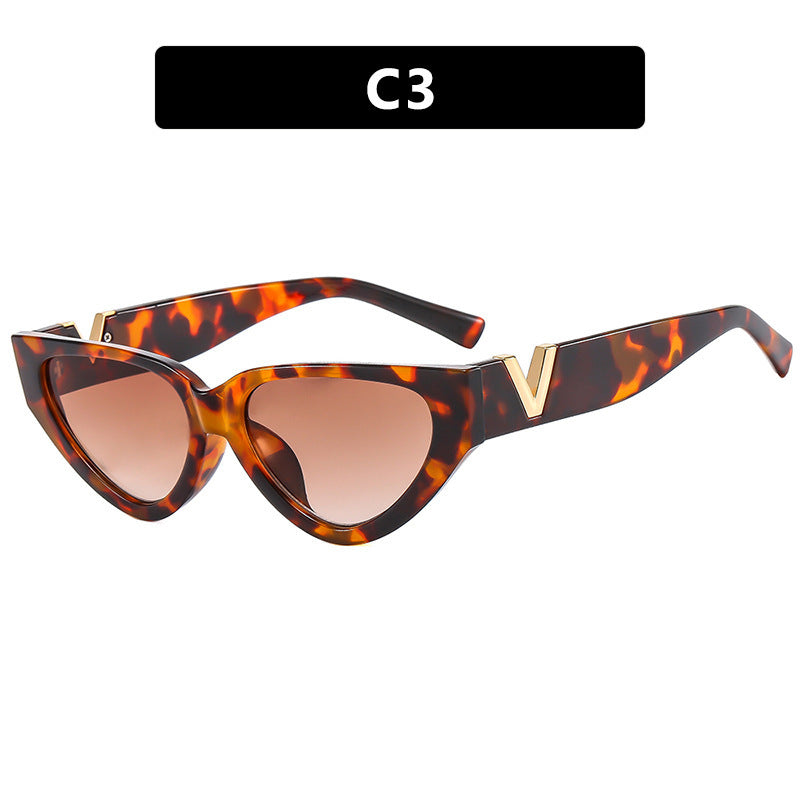 Women's Cat-Eye Sunglasses with modern stripe pattern and elegant accent Karnz