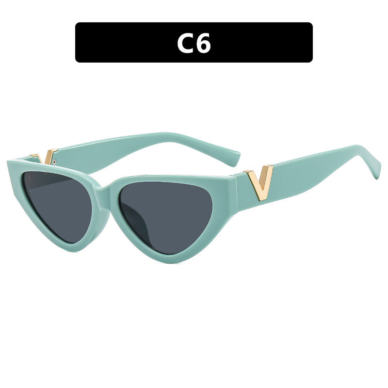 Women's Cat-Eye Sunglasses with modern stripe pattern and elegant accent Karnz