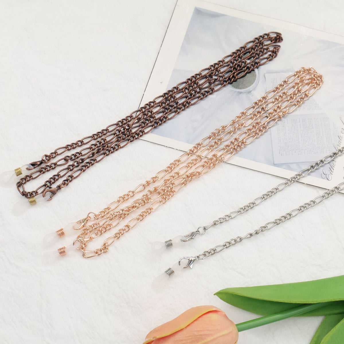 Modern Eyewear Chain Acalora